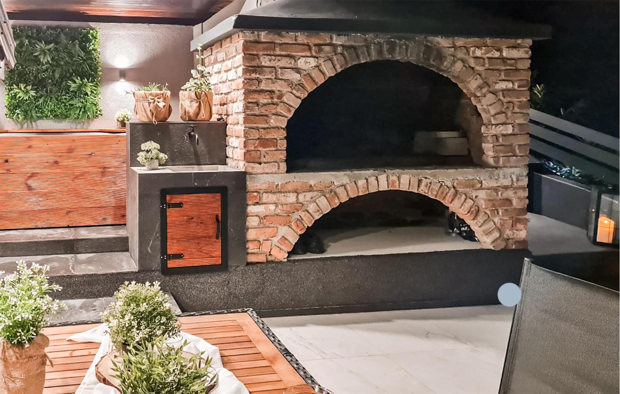 Nice Home In Karlovac With Wifi Exterior foto