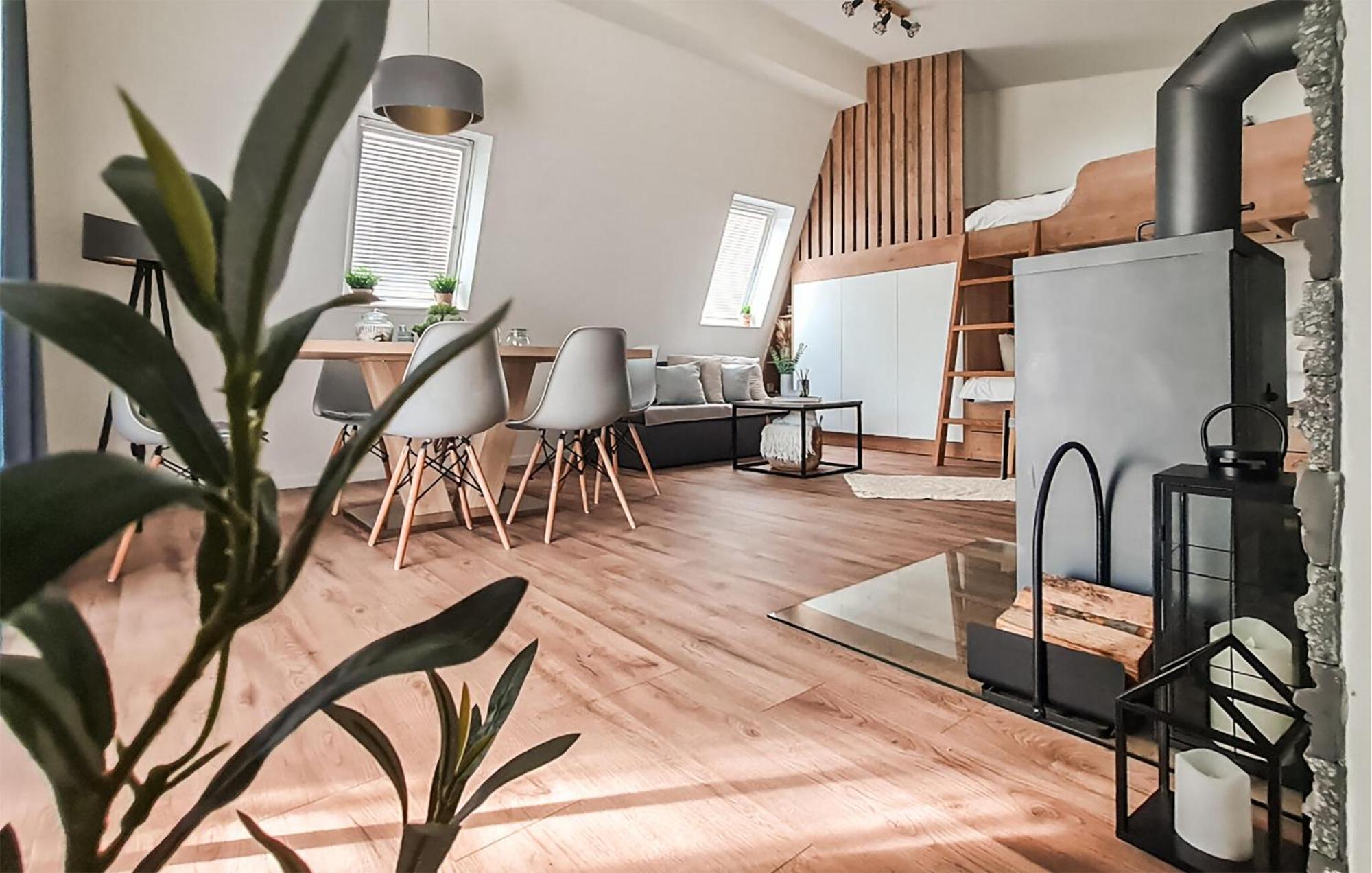 Nice Home In Karlovac With Wifi Exterior foto